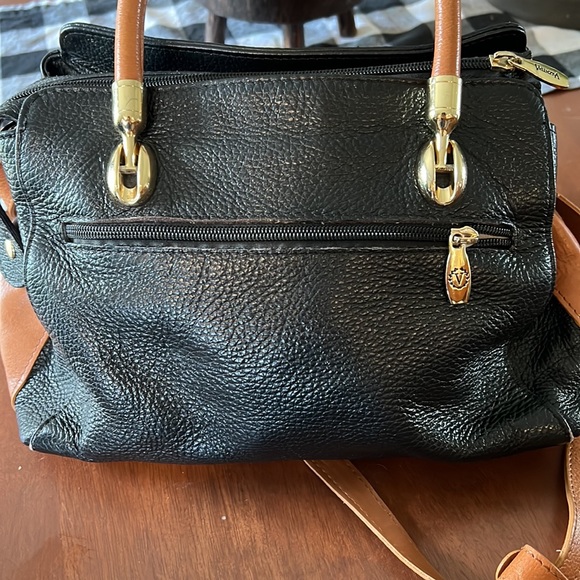Valentina Black and Tan Shoulder Bag - Picture 6 of 13